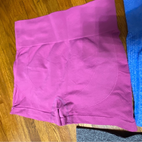Amazon Activewear Shorts - Picture 4 of 6